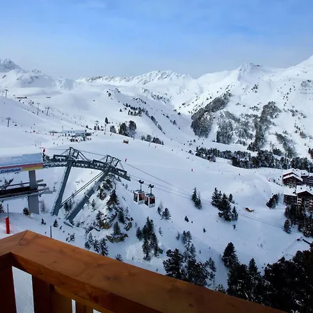 Des Neiges -la Source Des Arcs