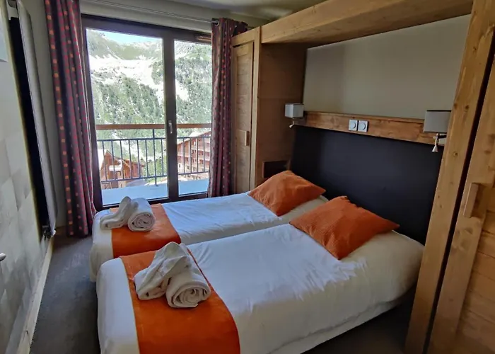 Des Neiges -la Source Des Arcs *